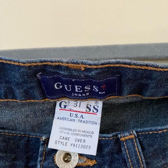 GUESS AUTHENTIC ORIGINAL JEANS VINTAGE DARK WASH CROPPED BLUE JEANS SIZE 31 - Picture 3 of 7